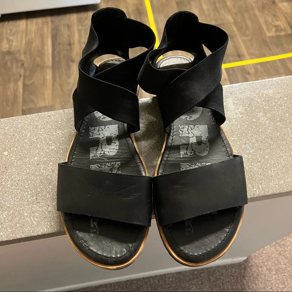 Sorel ella black